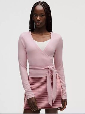 Lululemon Front to Back Wrap Waist Long Sleeve Shirt